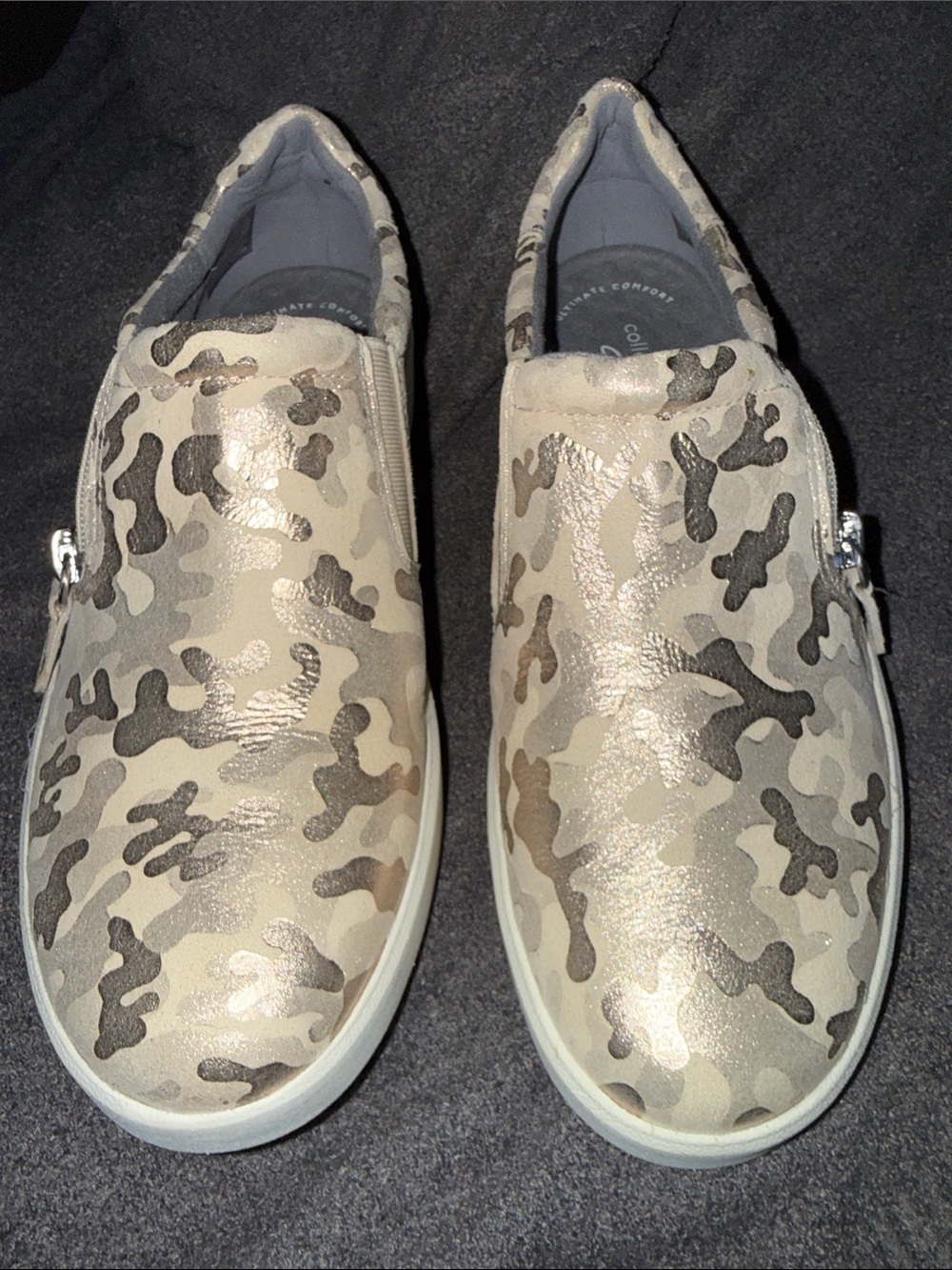 NWOT Clarks Women's Light Beige Camo Platform Slip-Ons - Picture 4 of 5